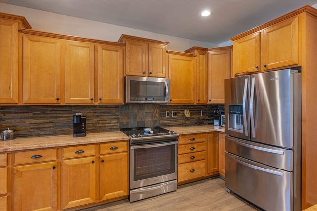 135 Winding Creek Drive, Springboro, OH 45066