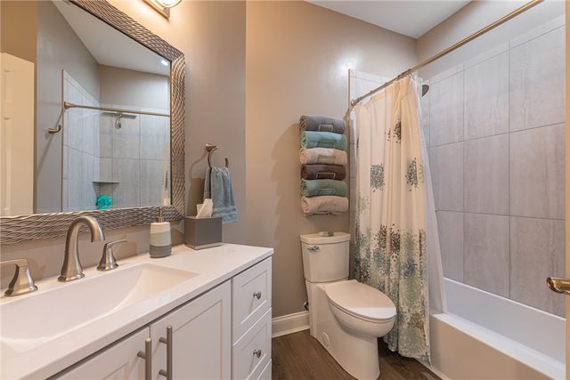 135 Winding Creek Drive, Springboro, OH 45066