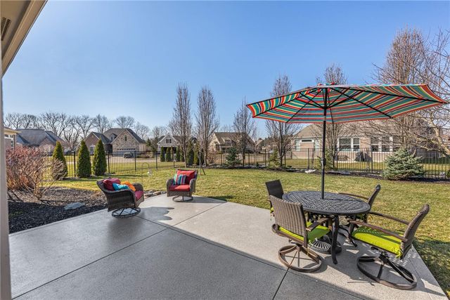 135 Winding Creek Drive, Springboro, OH 45066