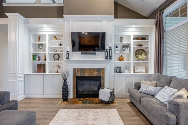 135 Winding Creek Drive, Springboro, OH 45066