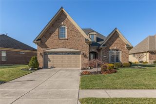 135 Winding Creek Drive, Springboro, OH 45066