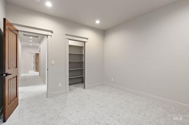 115 S Steel Farm, Eagle, ID 83616