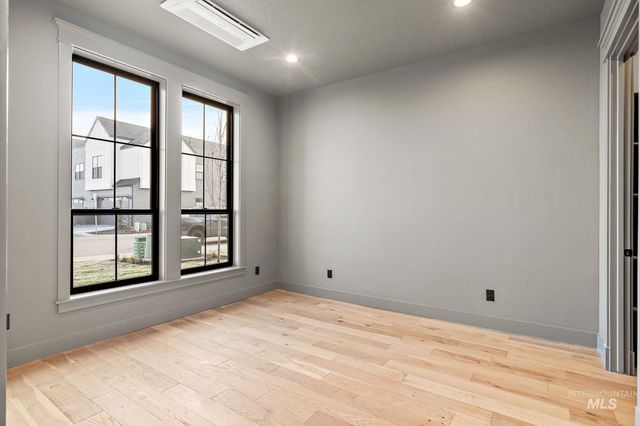 115 S Steel Farm, Eagle, ID 83616
