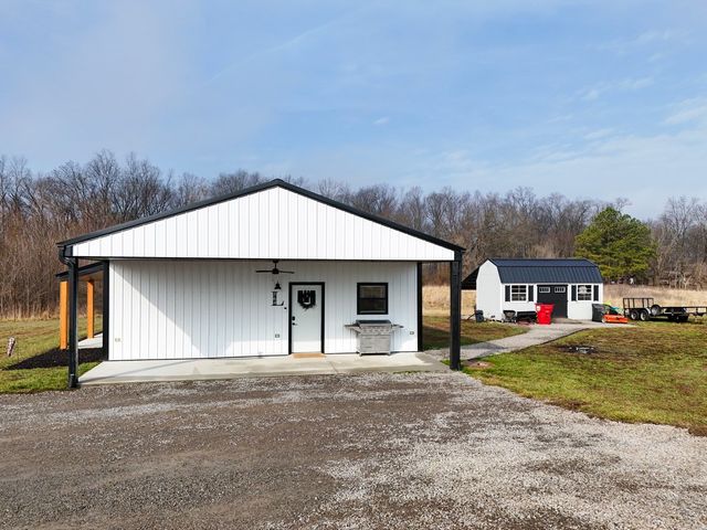 564 Stave Mill Road, Murphysboro, IL 62966