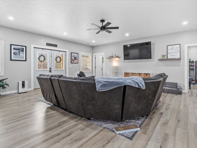 564 Stave Mill Road, Murphysboro, IL 62966