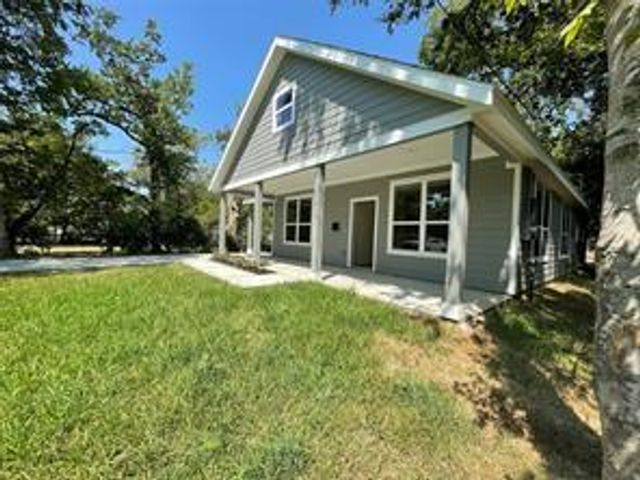 313 2nd Street, Rosenberg, TX 77471