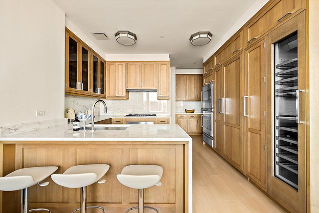 30 Park Pl Apt 55A, New York City, NY 10007