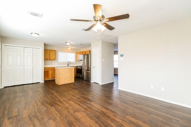 1043 Verde Trails Drive, Houston, TX 77073