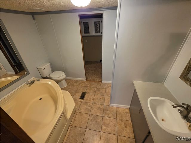 15797 Dundee, Coker, AL 35452