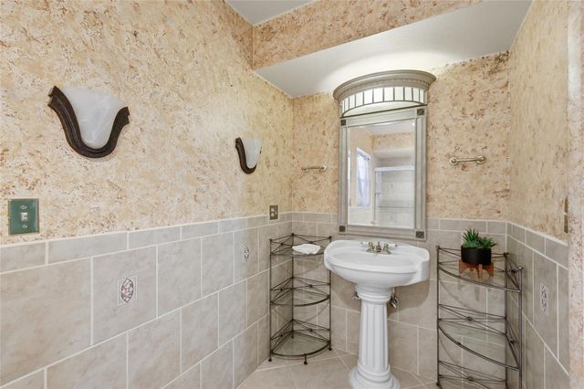 404 OXFORD DRIVE 404, Nokomis, FL 34275