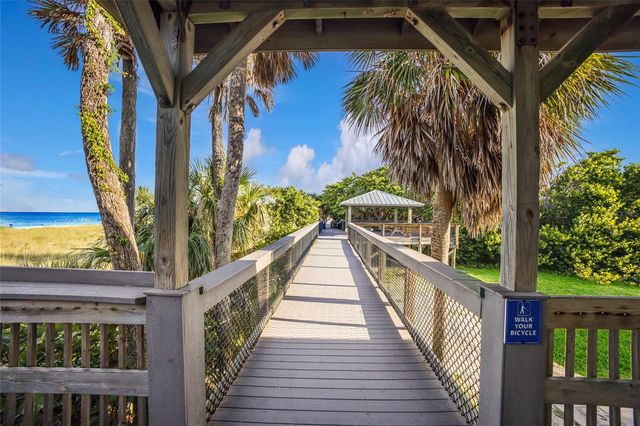 404 OXFORD DRIVE 404, Nokomis, FL 34275