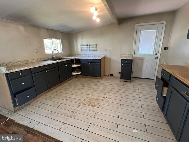 4704 DUPONT PKWY, Townsend, DE 19734