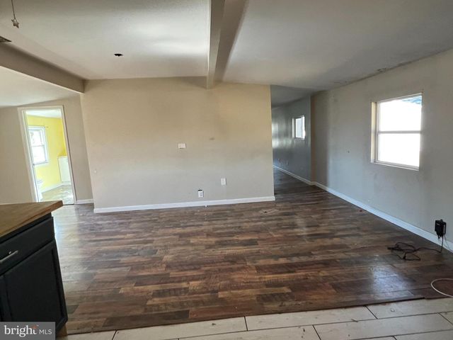 4704 DUPONT PKWY, Townsend, DE 19734