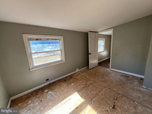 4704 DUPONT PKWY, Townsend, DE 19734