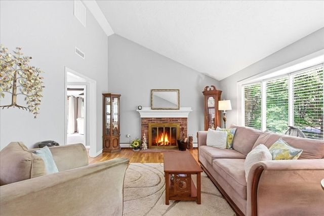 40 Kristin Rd, Plymouth, MA 02360