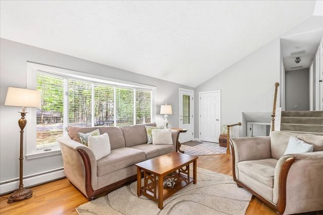 40 Kristin Rd, Plymouth, MA 02360