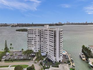 11930 N Bayshore Dr 1407, North Miami, FL 33181