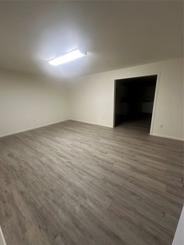 155 SW County Road 0020 Road, Corsicana, TX 75110