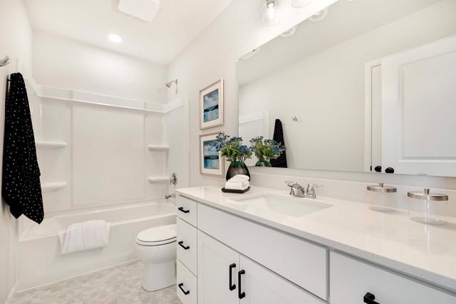 5096 Airlake Drive, Woodbury, MN 55129