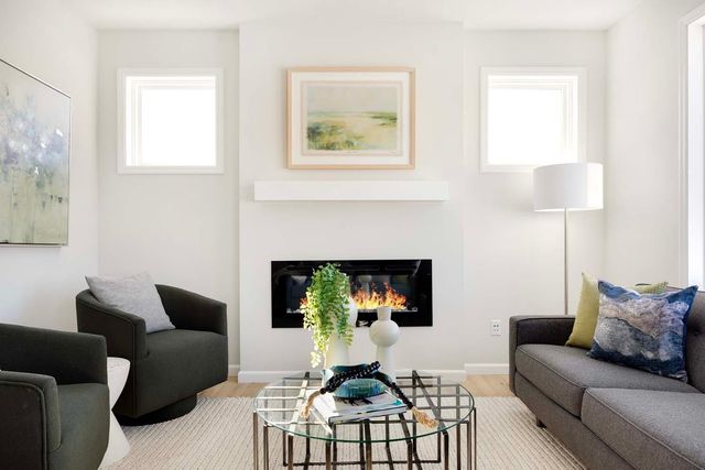 5096 Airlake Drive, Woodbury, MN 55129