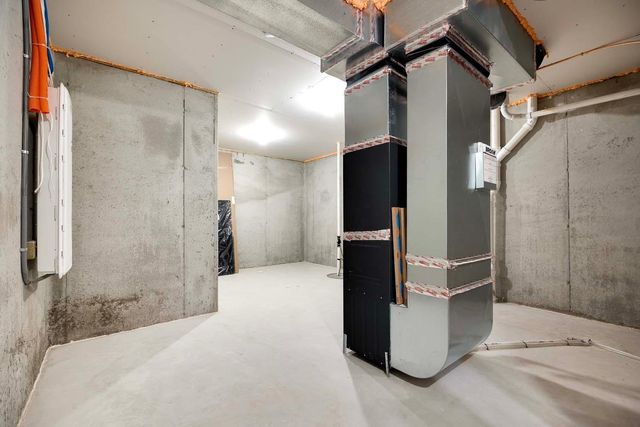 5096 Airlake Drive, Woodbury, MN 55129