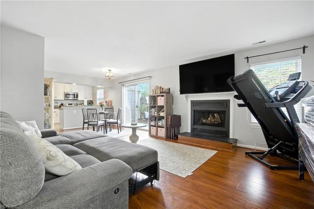 308 Ferdinand CIR, Virginia Beach, VA 23462