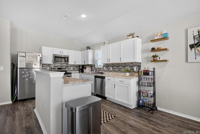 2136 Dandelion Drive, Benton, AR 72019