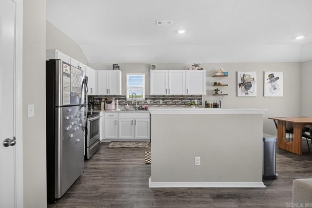 2136 Dandelion Drive, Benton, AR 72019