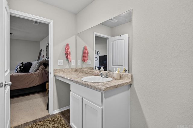 2136 Dandelion Drive, Benton, AR 72019