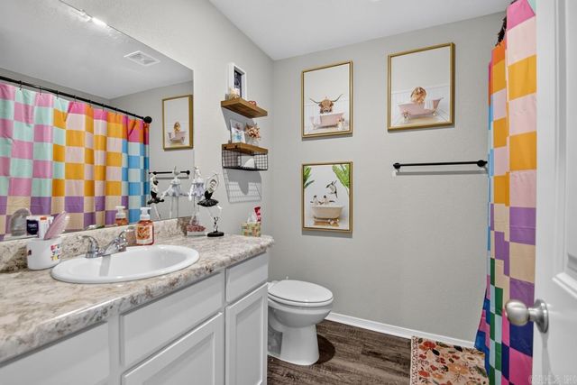 2136 Dandelion Drive, Benton, AR 72019