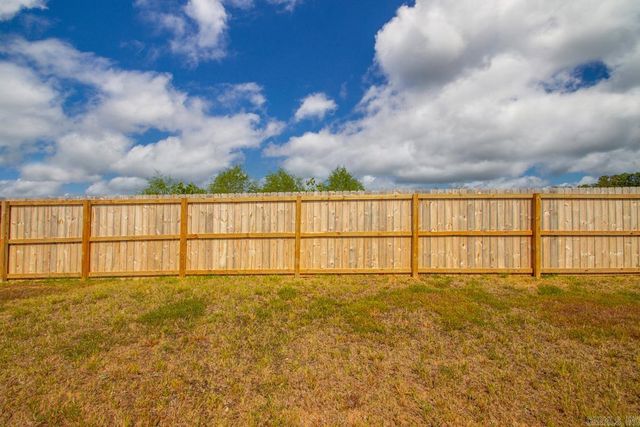 2136 Dandelion Drive, Benton, AR 72019