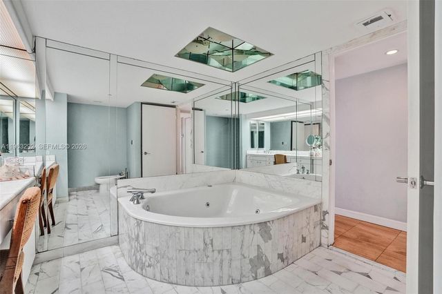 19355 Turnberry Way 8K, Aventura, FL 33180