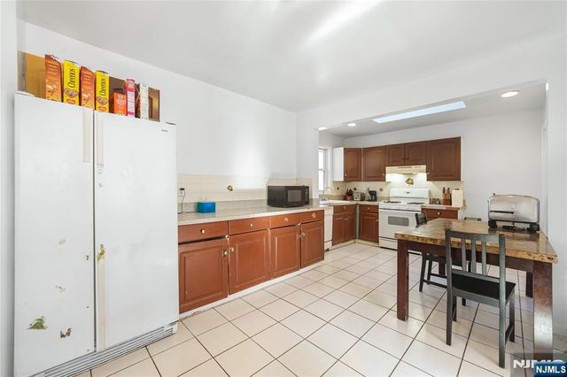 19 Vivian, Emerson, NJ 07630