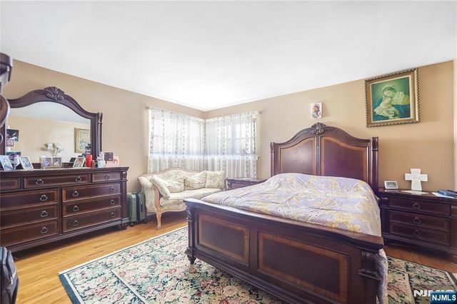 19 Vivian, Emerson, NJ 07630