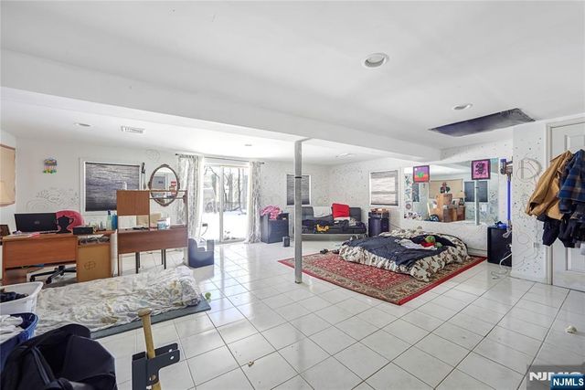 19 Vivian, Emerson, NJ 07630