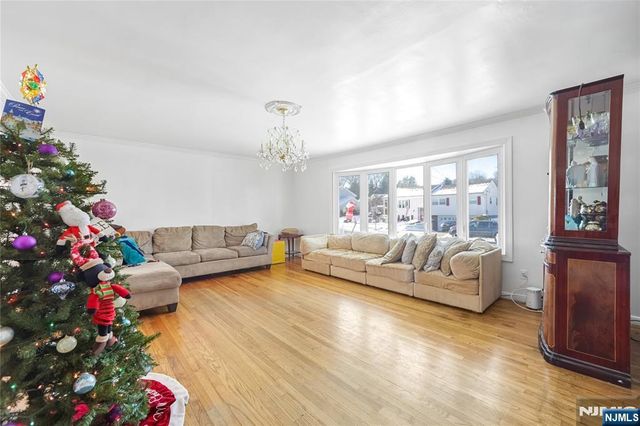 19 Vivian, Emerson, NJ 07630