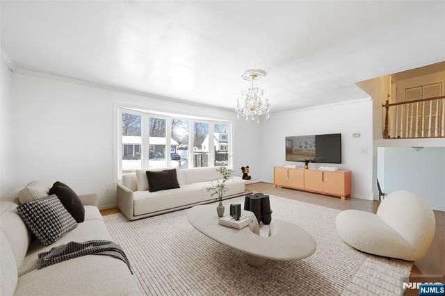 19 Vivian, Emerson, NJ 07630