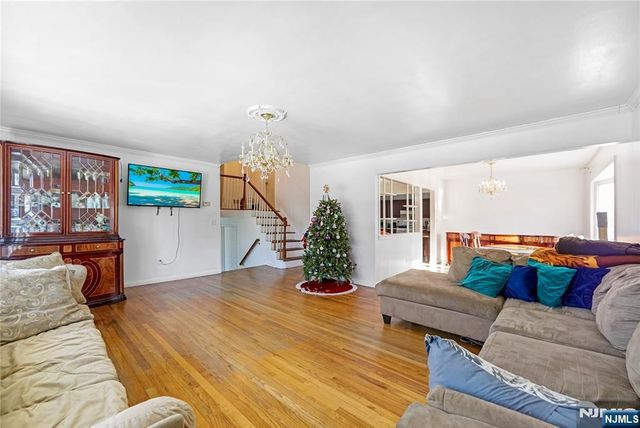 19 Vivian, Emerson, NJ 07630