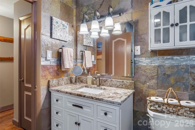 10 Oak Leaf Lane, Arden, NC 28704