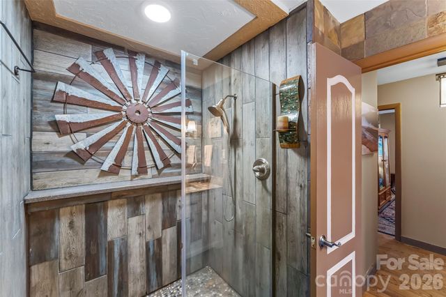 10 Oak Leaf Lane, Arden, NC 28704