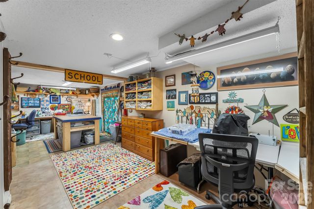 10 Oak Leaf Lane, Arden, NC 28704