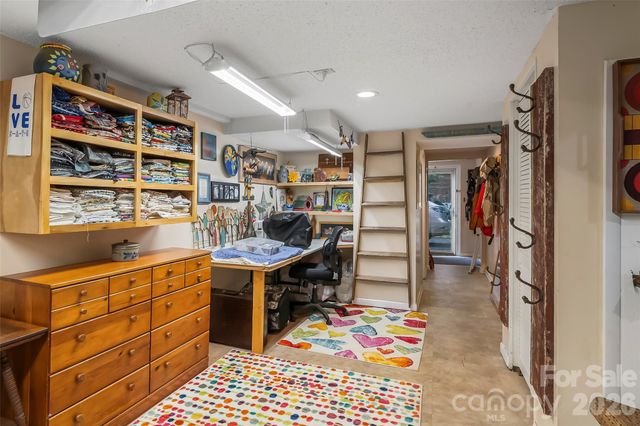 10 Oak Leaf Lane, Arden, NC 28704