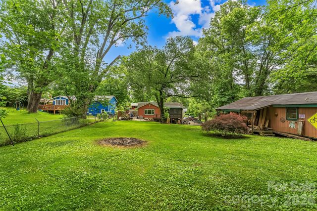10 Oak Leaf Lane, Arden, NC 28704