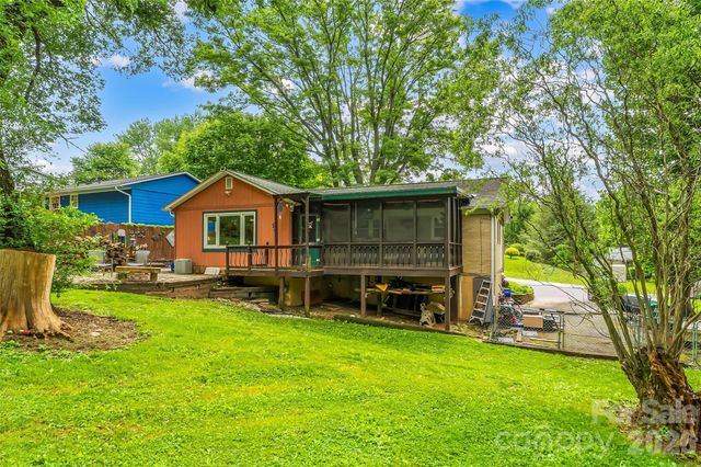 10 Oak Leaf Lane, Arden, NC 28704