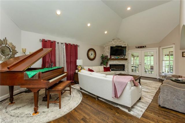 2403 Brewington Sibert Place, Greensboro, NC 27406