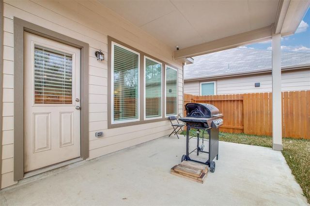 4258 Mcgregor Bluff Lane, Conroe, TX 77304