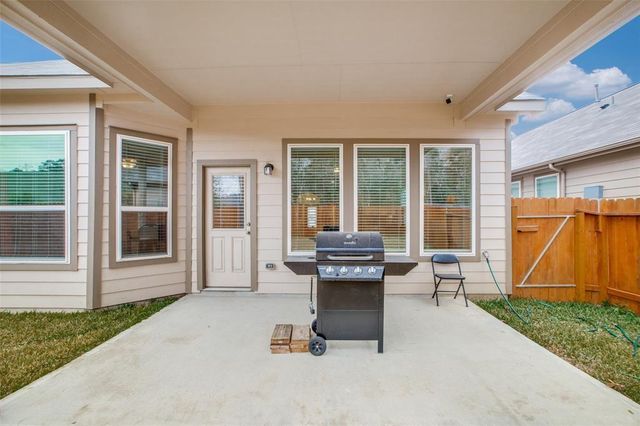 4258 Mcgregor Bluff Lane, Conroe, TX 77304
