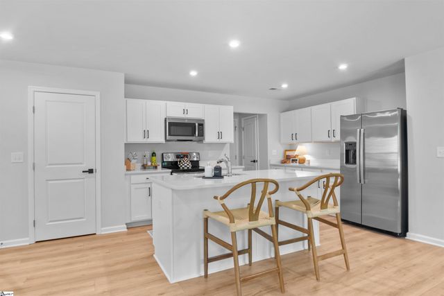 520 Mills Hill Way, Greenville, SC 29605