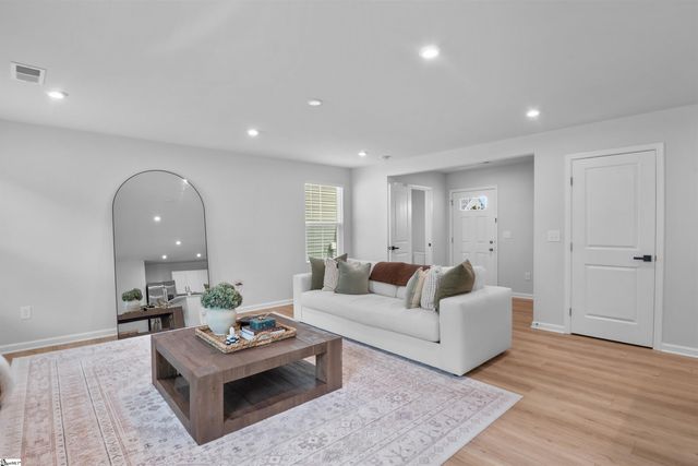 520 Mills Hill Way, Greenville, SC 29605