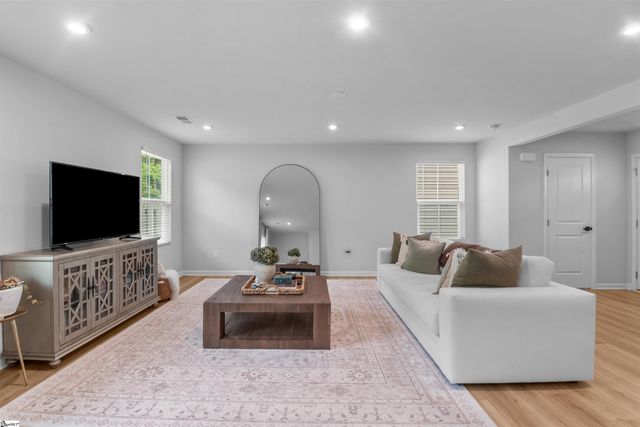 520 Mills Hill Way, Greenville, SC 29605